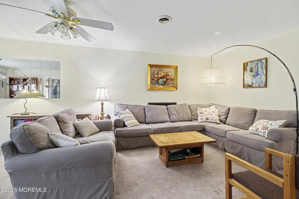 5 Gramercy Lane Manchester, NJ 08759