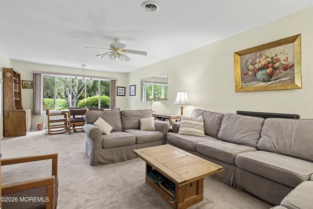 5 Gramercy Lane Manchester, NJ 08759