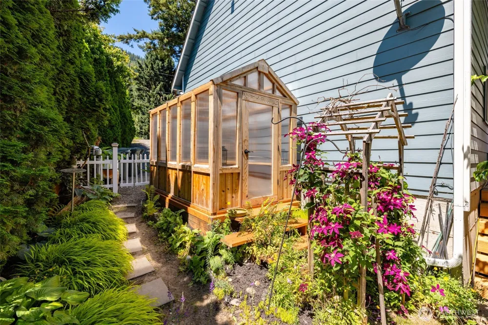 430 Rainbow Drive Sedro Woolley, WA 98284