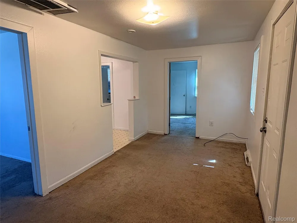 1026 W Scottwood Avenue Flint Charter Township, MI 48507
