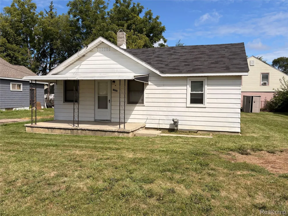 1026 W Scottwood Avenue Flint Charter Township, MI 48507