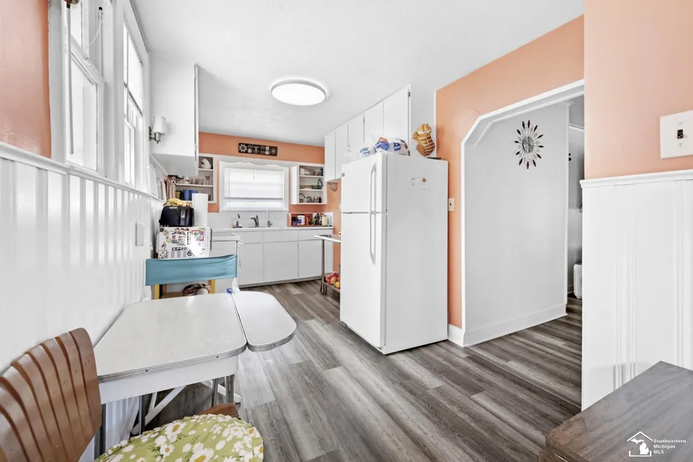 1727 Sycamore Street Wyandotte City, MI 48192
