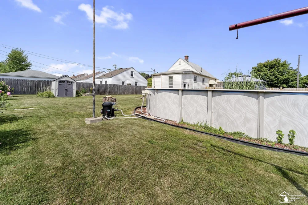 1727 Sycamore Street Wyandotte City, MI 48192