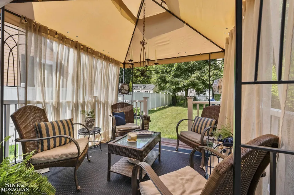 535 Saint Clair Street Grosse Pointe City, MI 48230