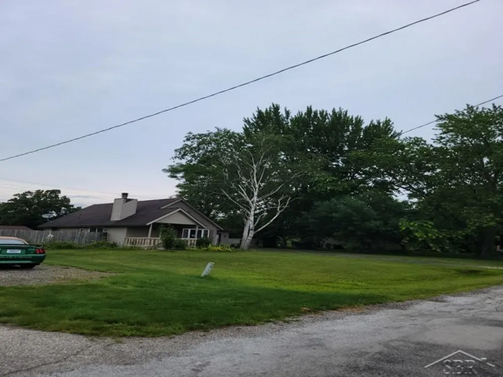 4768 Clunie Street Saginaw Charter Township, MI 48638