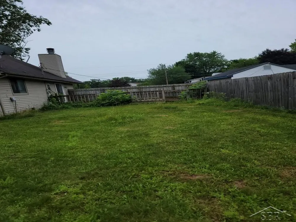 4768 Clunie Street Saginaw Charter Township, MI 48638