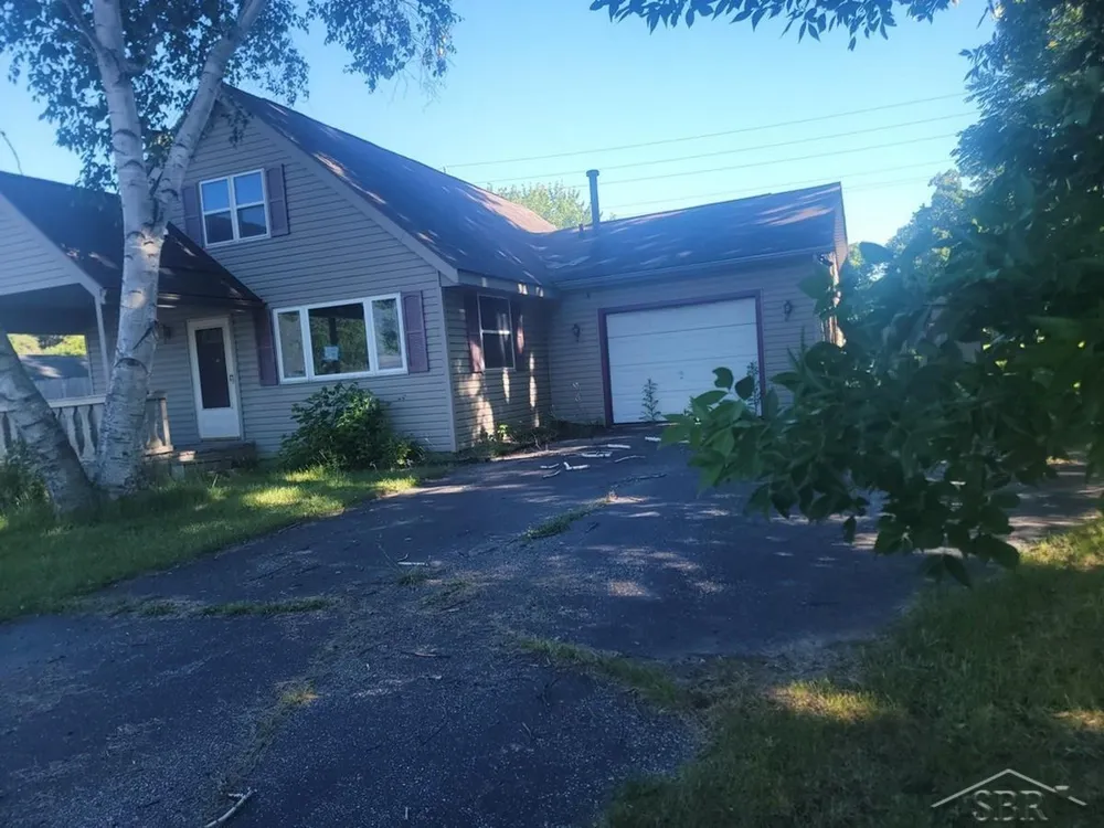 4768 Clunie Street Saginaw Charter Township, MI 48638