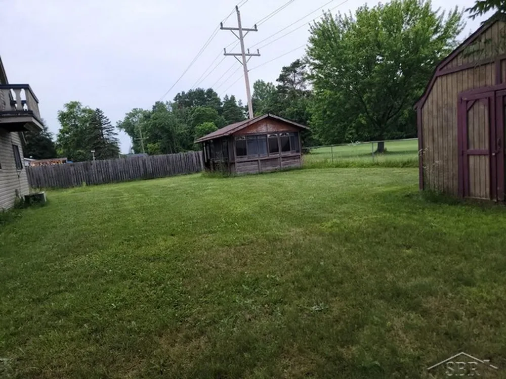 4768 Clunie Street Saginaw Charter Township, MI 48638