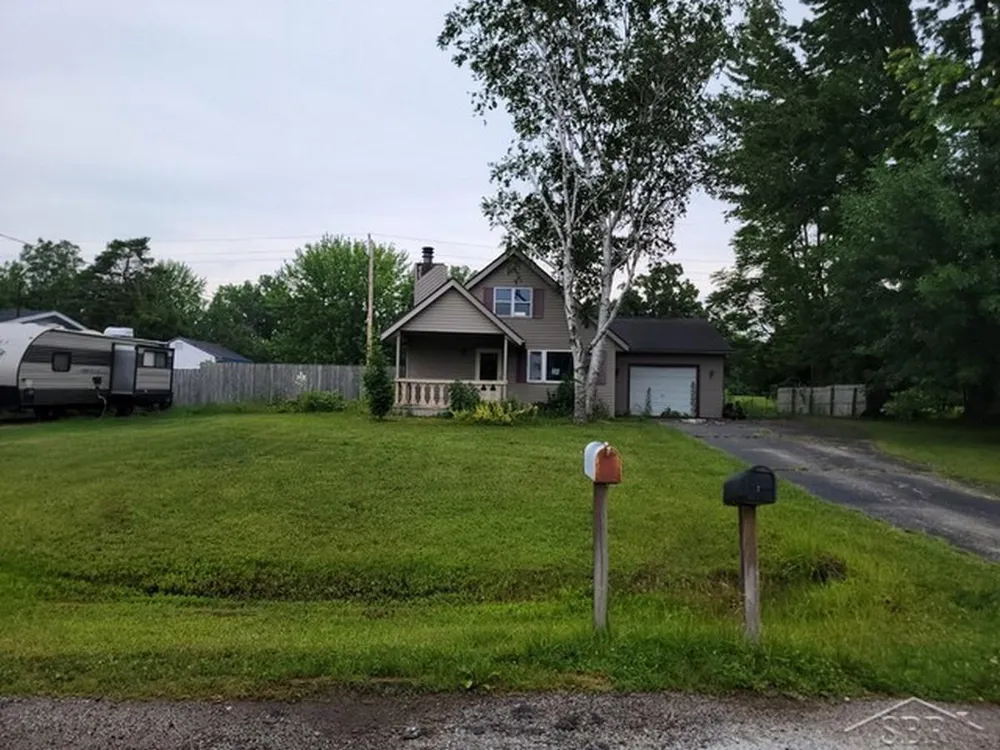 4768 Clunie Street Saginaw Charter Township, MI 48638