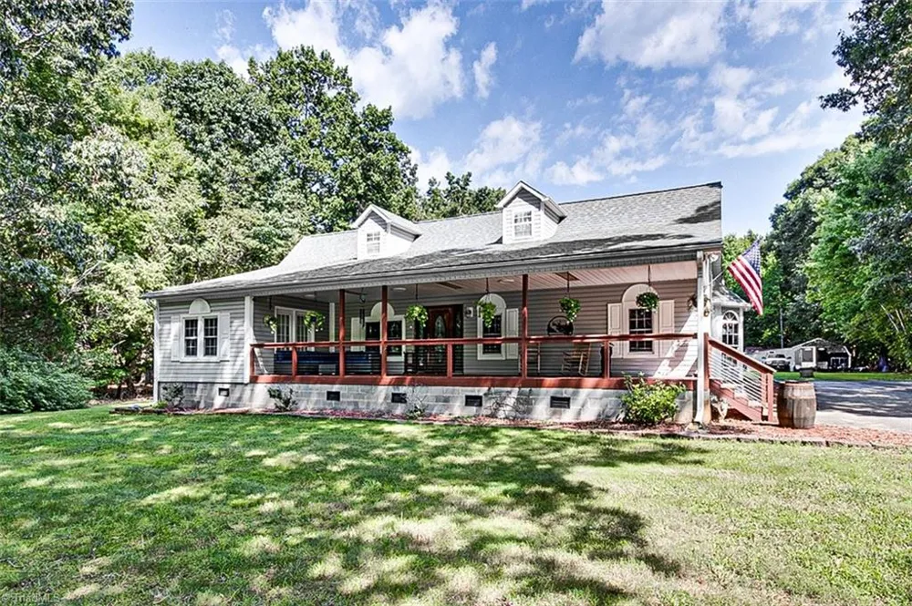 2207 Millcroft Road Pleasant Garden, NC 27313