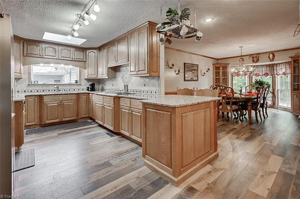 2207 Millcroft Road Pleasant Garden, NC 27313