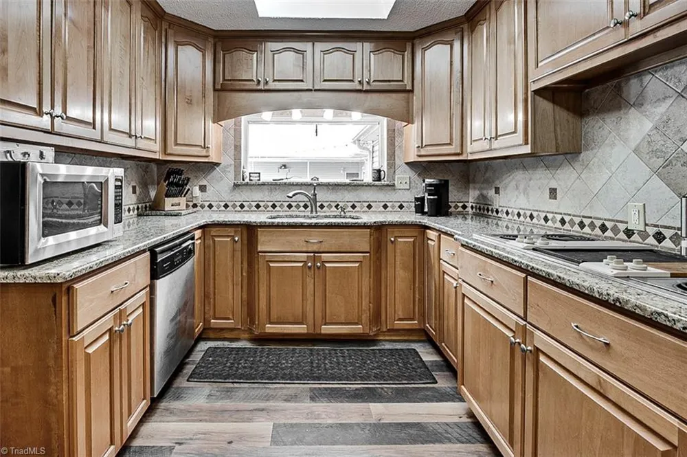 2207 Millcroft Road Pleasant Garden, NC 27313