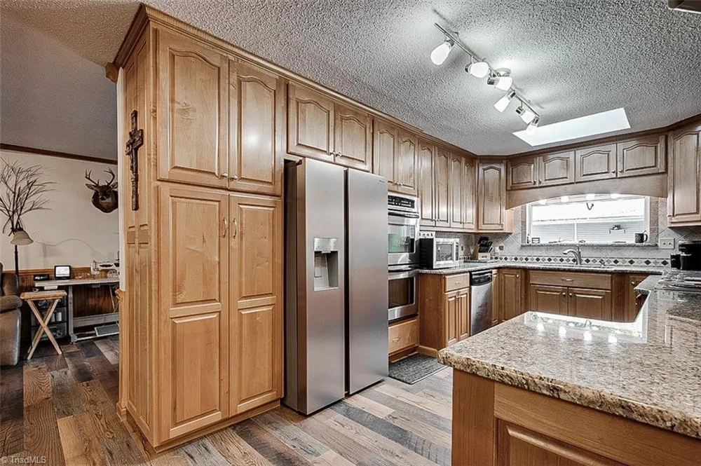 2207 Millcroft Road Pleasant Garden, NC 27313