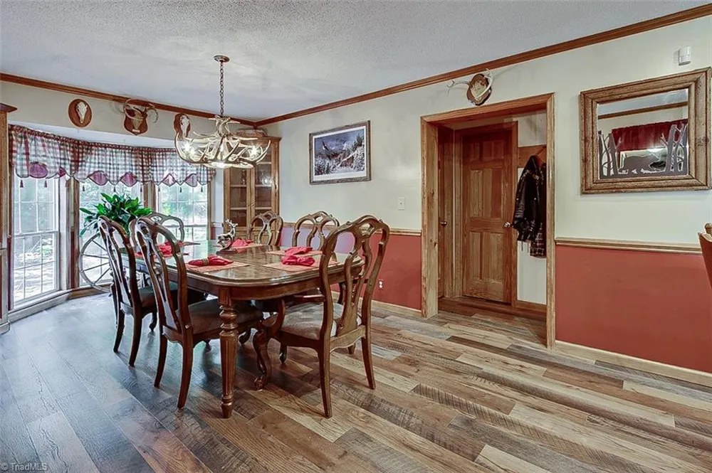 2207 Millcroft Road Pleasant Garden, NC 27313