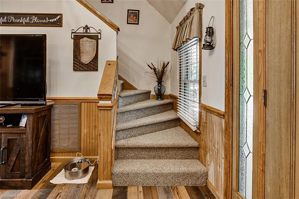 2207 Millcroft Road Pleasant Garden, NC 27313