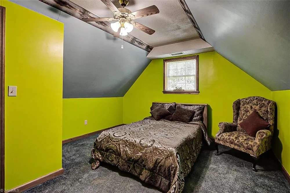 2207 Millcroft Road Pleasant Garden, NC 27313