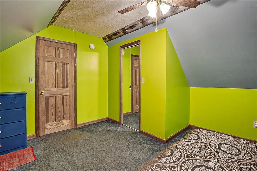2207 Millcroft Road Pleasant Garden, NC 27313
