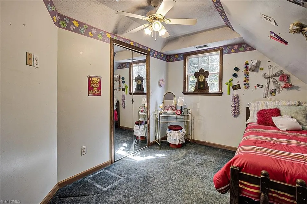 2207 Millcroft Road Pleasant Garden, NC 27313
