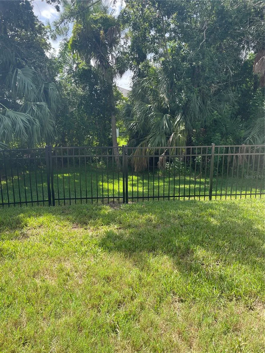 8872 FOUNDERS CIRCLE Palmetto, FL 34221