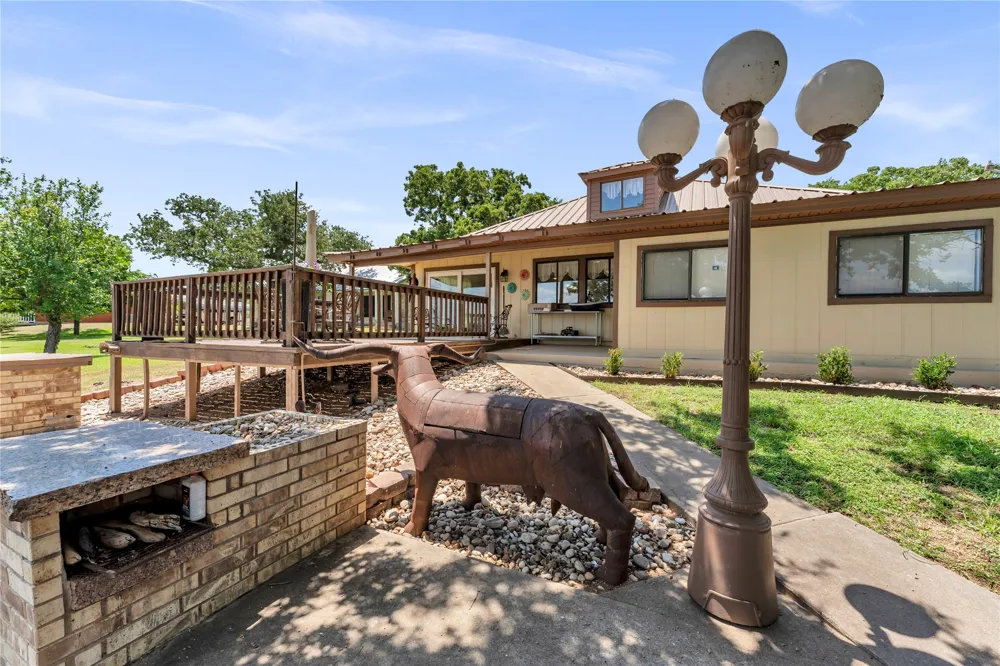 386 Lake Loop Tow, TX 78672