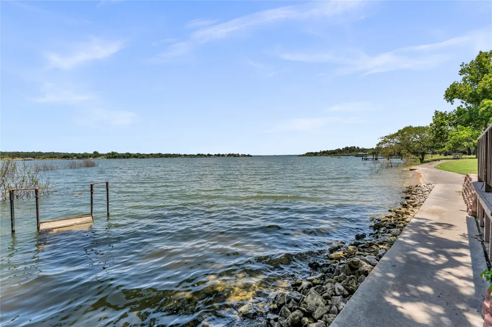 386 Lake Loop Tow, TX 78672