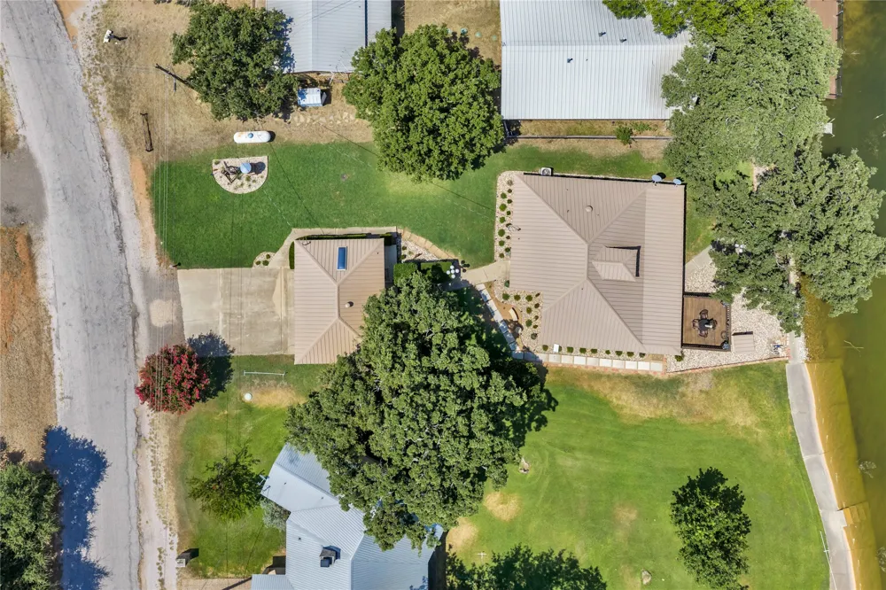 386 Lake Loop Tow, TX 78672