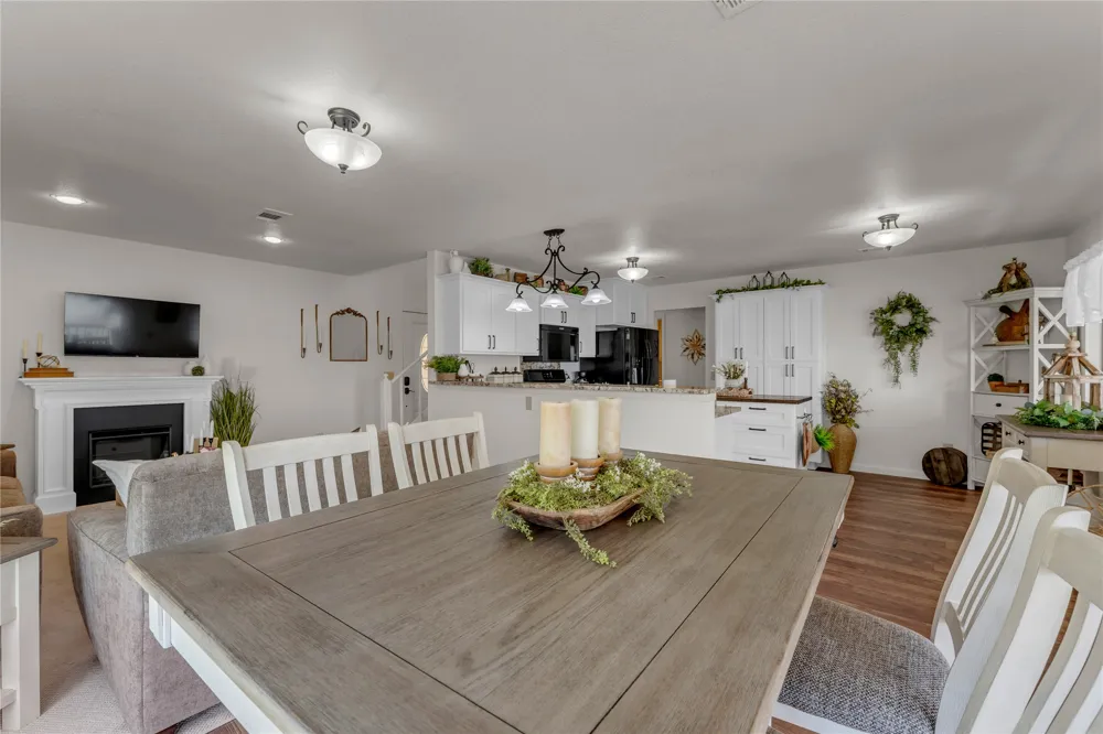 386 Lake Loop Tow, TX 78672