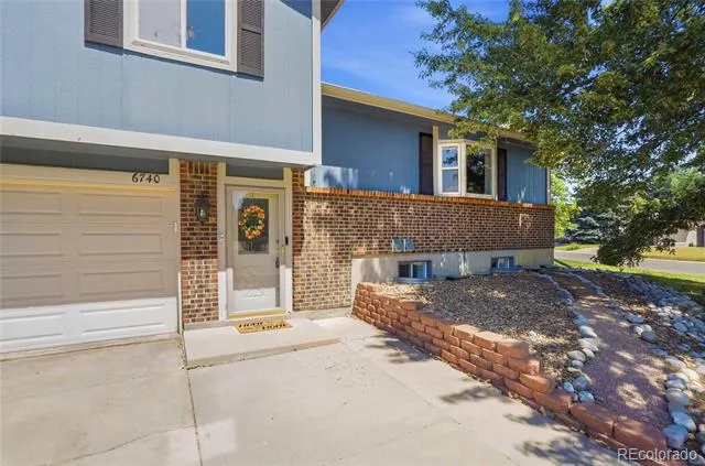 6740 Devinney Street Arvada, CO 80004