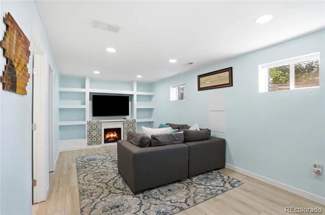 6740 Devinney Street Arvada, CO 80004