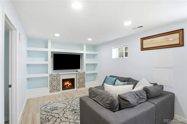 6740 Devinney Street Arvada, CO 80004