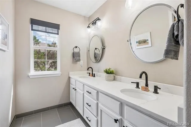 22534 E Frost Place Aurora, CO 80016