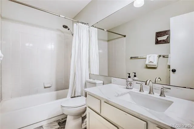9853 Salford Lane Littleton, CO 80126