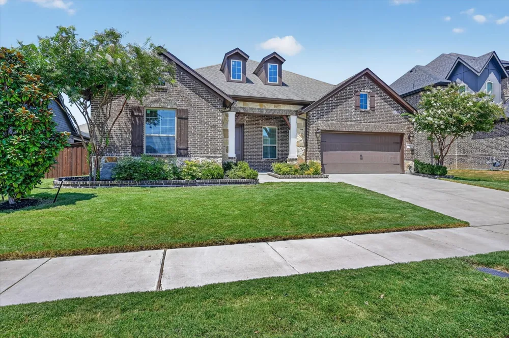 2807 Carrington Drive Mansfield, TX 76063