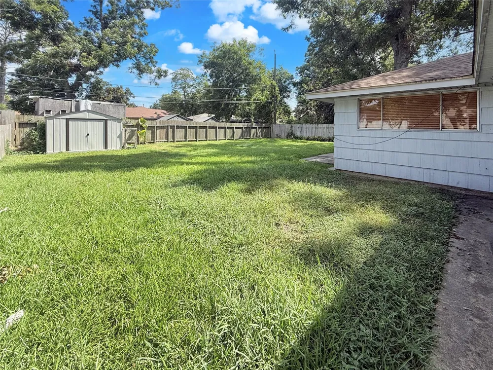 315 Pine Street Lake Jackson, TX 77566