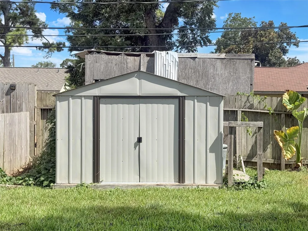 315 Pine Street Lake Jackson, TX 77566