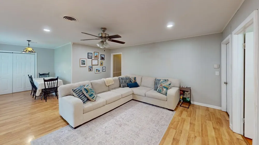 315 Pine Street Lake Jackson, TX 77566