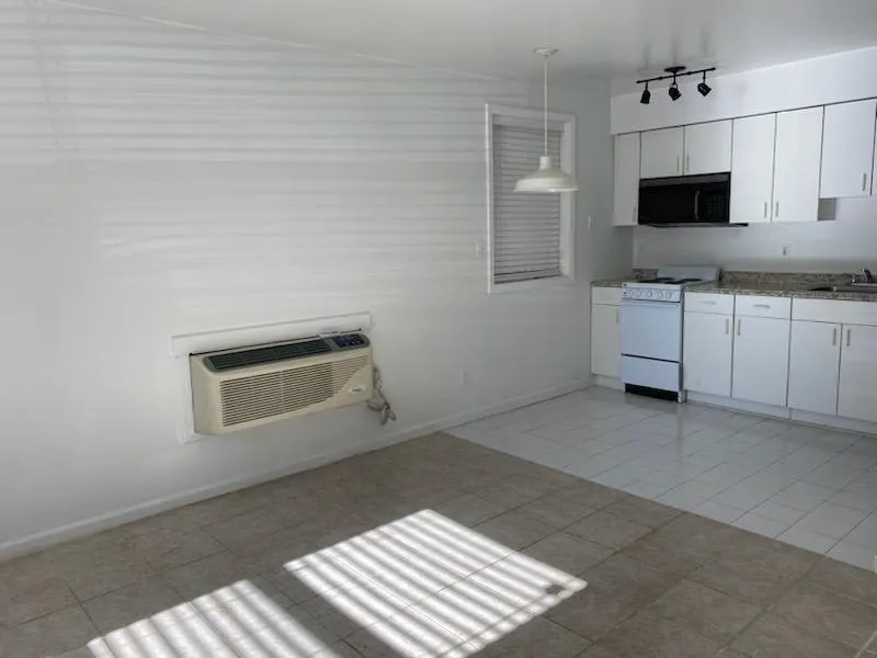 22 69TH ST Guttenberg, NJ 07093