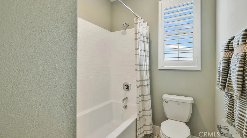 29718 Calle La Roca Valencia, CA 91354