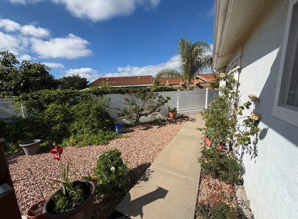 2010 W san Marcos Boulevard #67 San Marcos, CA 92078