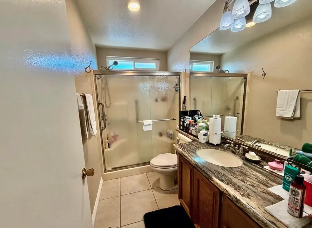 2010 W san Marcos Boulevard #67 San Marcos, CA 92078