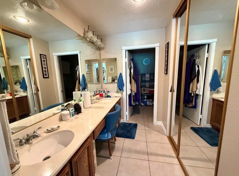 2010 W san Marcos Boulevard #67 San Marcos, CA 92078