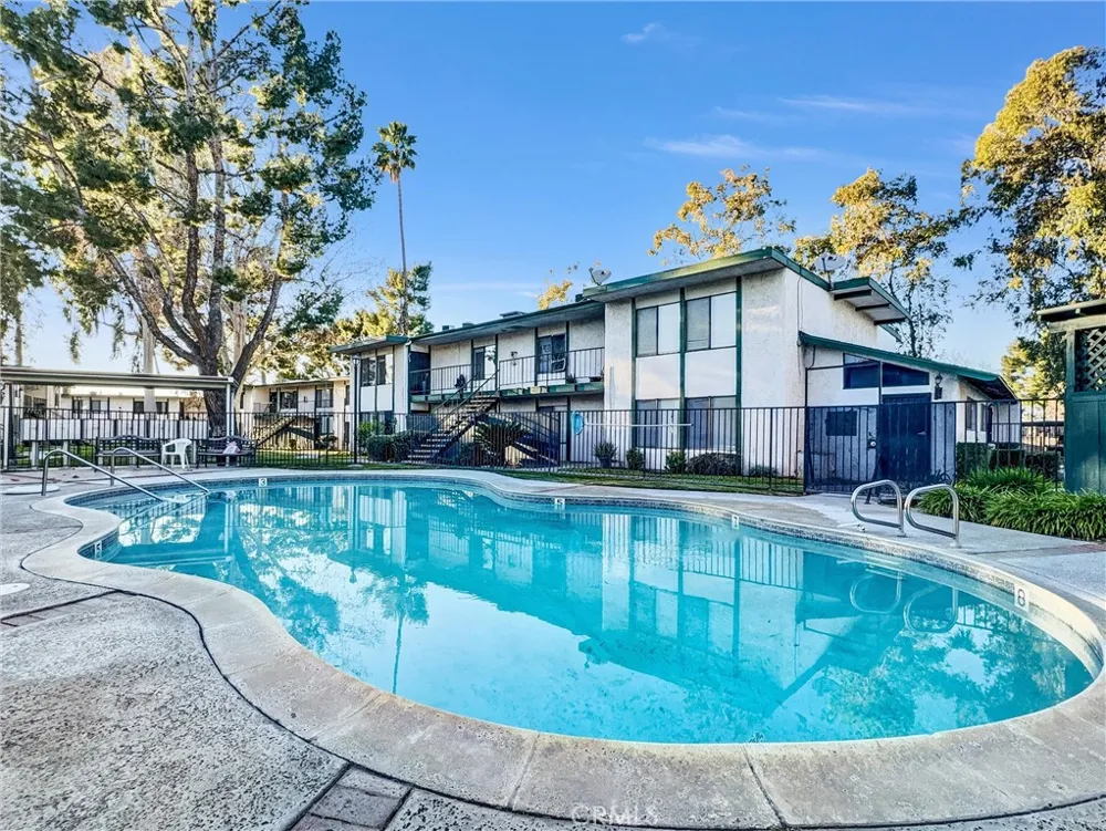 1735 E Washington #B28 Colton, CA 92324