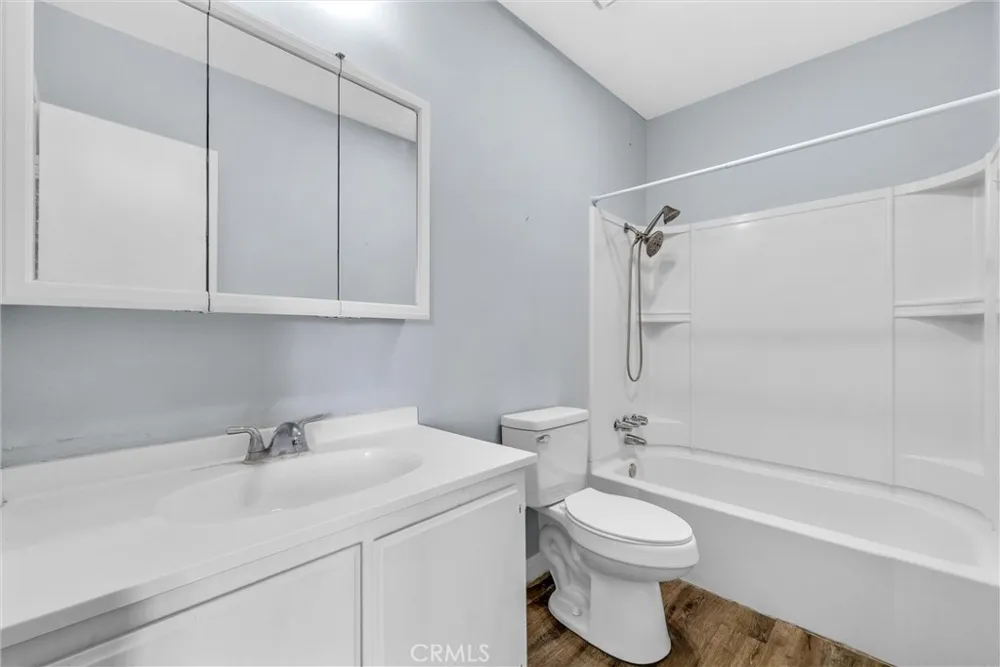 1735 E Washington #B28 Colton, CA 92324