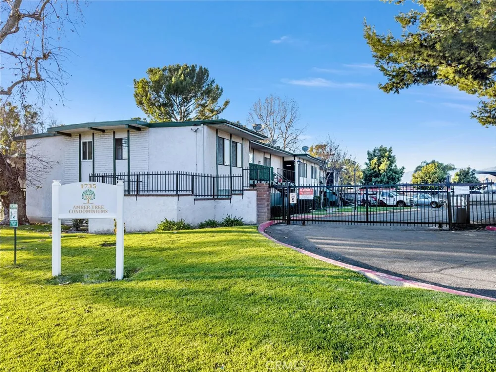 1735 E Washington #B28 Colton, CA 92324