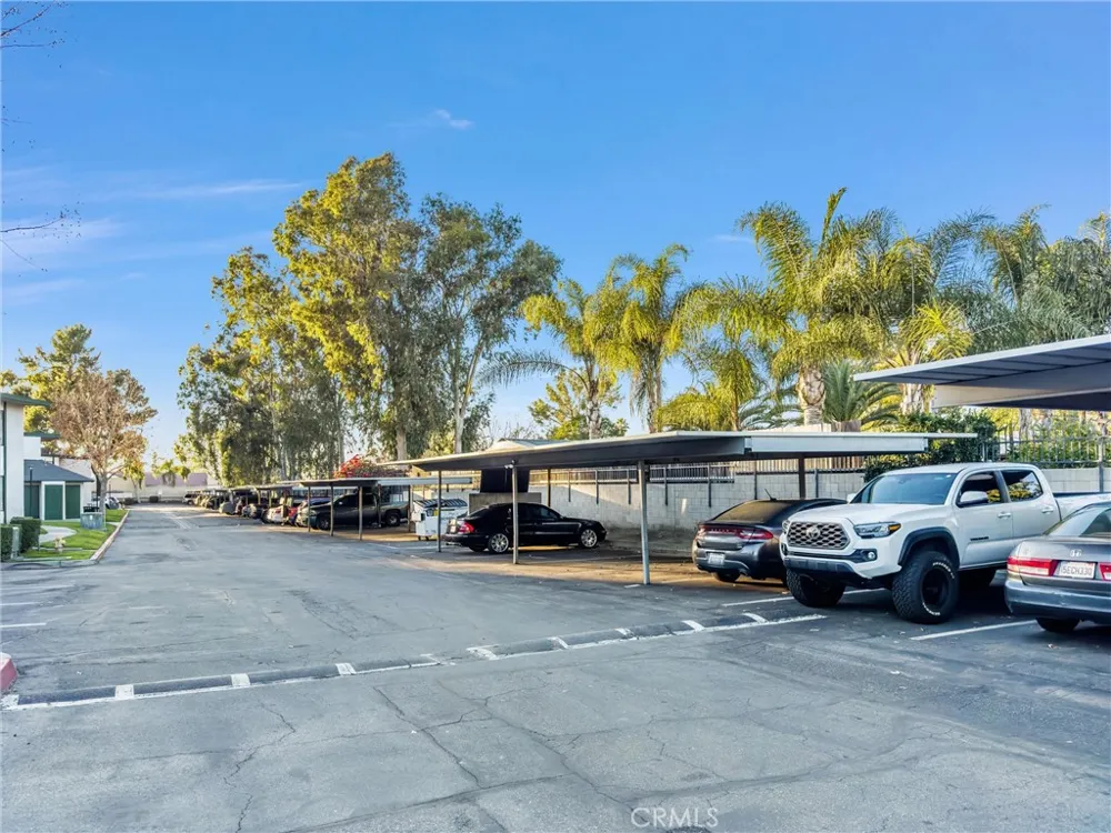 1735 E Washington #B28 Colton, CA 92324