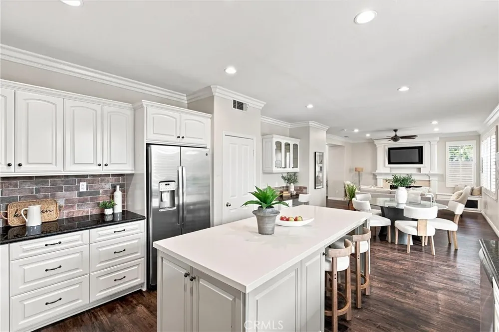 11 Kirkland Irvine, CA 92602
