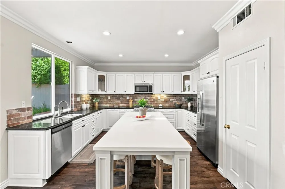 11 Kirkland Irvine, CA 92602