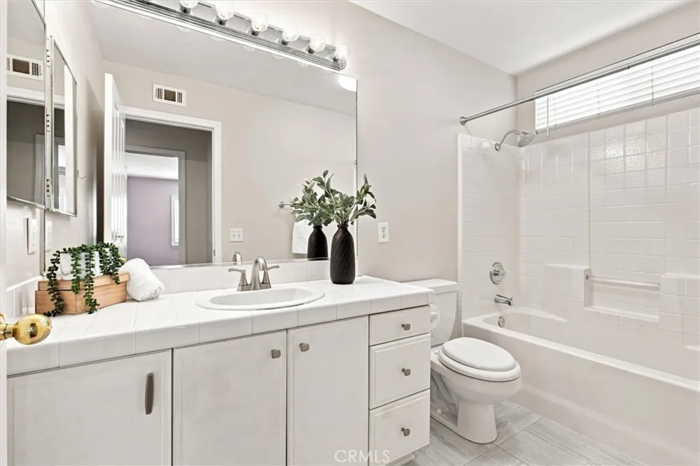 11 Kirkland Irvine, CA 92602