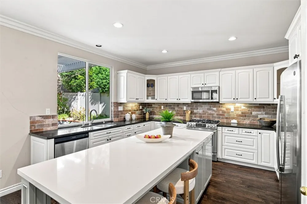 11 Kirkland Irvine, CA 92602