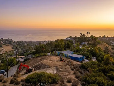 1560 Bluebird Canyon Drive